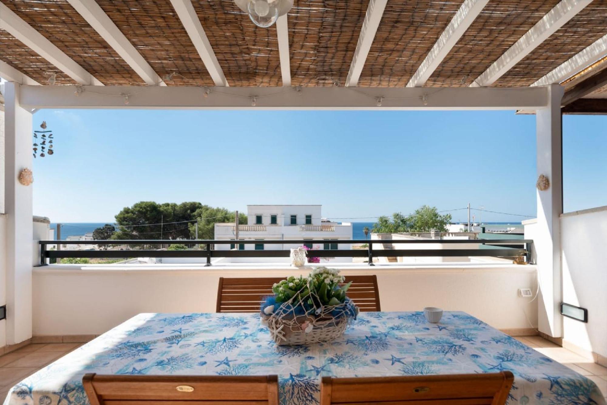Casa Vacanze Orlando - Con Veranda Vista Mare a 200M dal Mare Santa Maria di Leuca Esterno foto